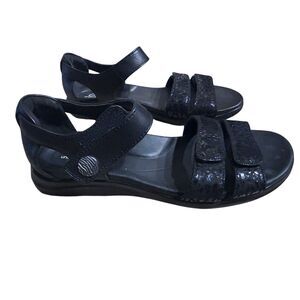 Clarks 26159103 Kylyn Strap Leather Black Dual Strappy Sandals Size 8.5